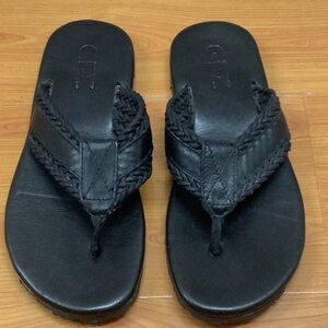 GBX black sandals size 9